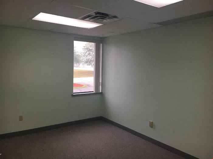 Professional Office Suite Near I-96