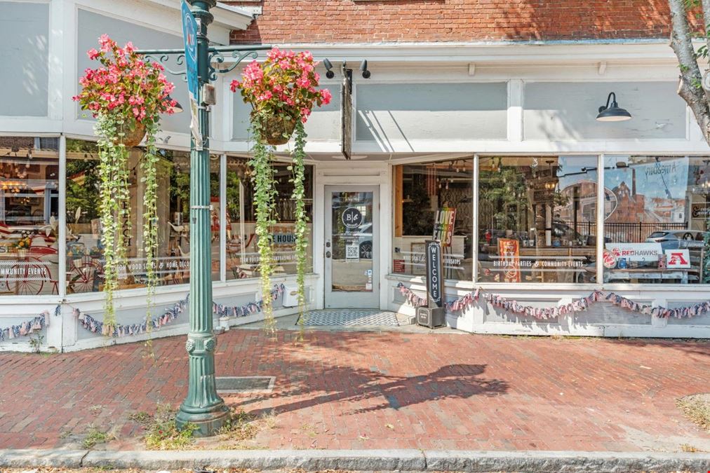 Exceptional Retail Space for Lease in Downtown Amesbury