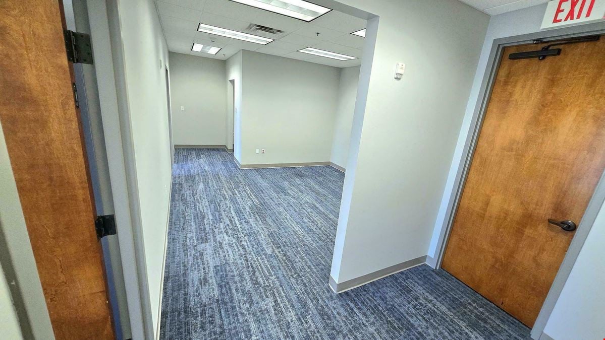 Manatee Ave and Main Street Office Suite!