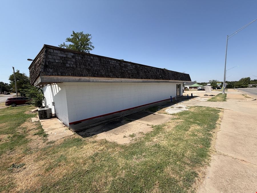 204 W Veterans Memorial Hwy