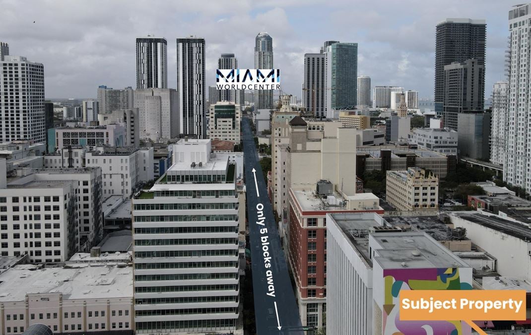 Chase Bank Building | Unit 702
