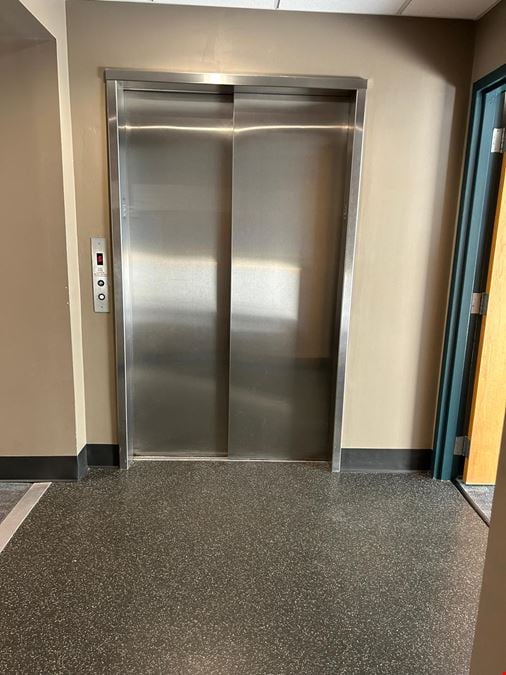 955 Main Street - Suite 305