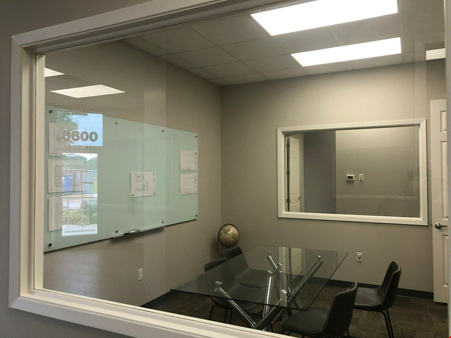 Premier Office/Warehouse Building for Sale | 2517 N. Frazier St., Conroe – High-Visibility Corner in Business Corridor