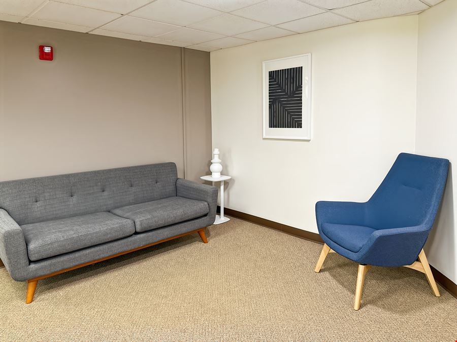 Regus - Boulder - Center Green Dr