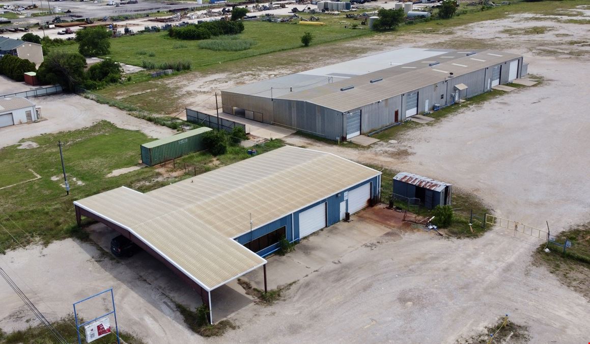 27,750 SF Storefront & Warehouse on ±36 Acres