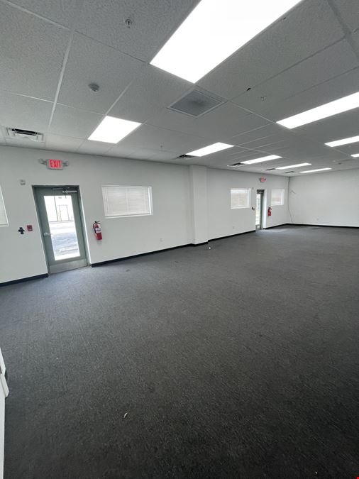 6618-6622 26th Ct E Flex Space Available