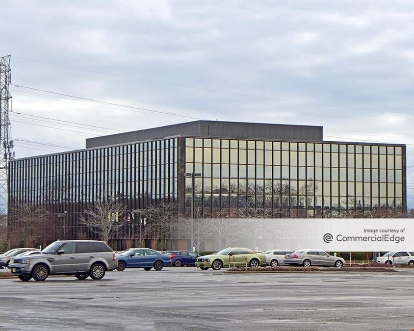 Woodbridge Corporate Plaza