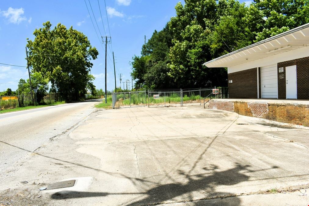 710 N. Perry St. - 2,381 SF Warehouse