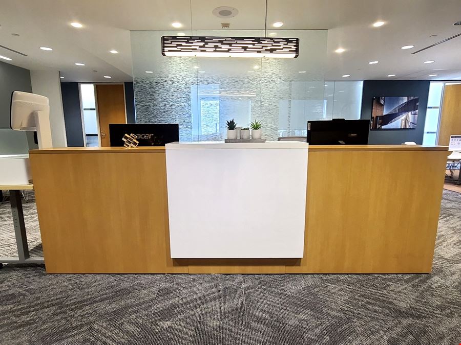 Regus - Newport Beach - John Wayne Airport