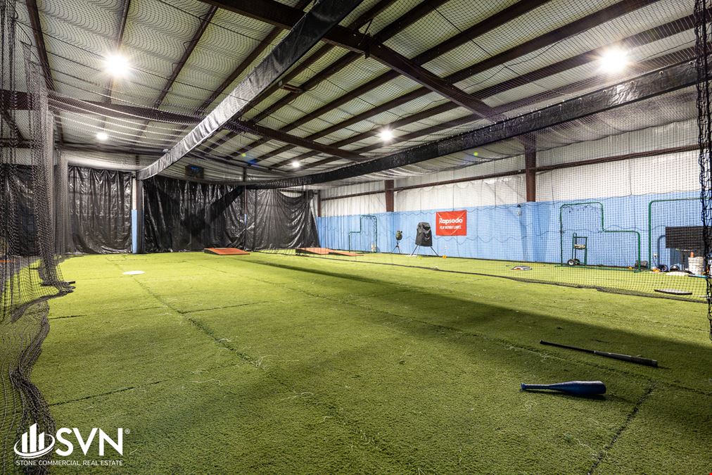 9,600 SF Flex Space For Sale