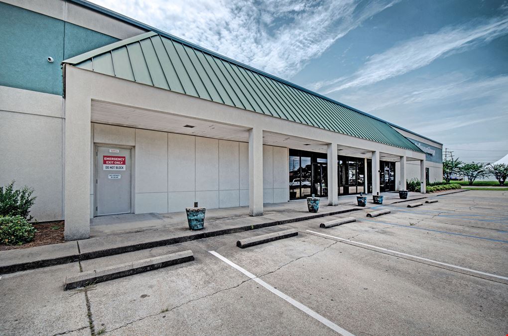 Freestanding 14,000 SF - Canton, MS