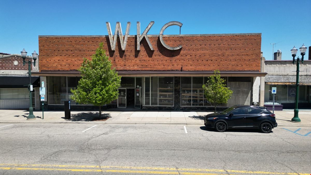 108 N Saginaw St