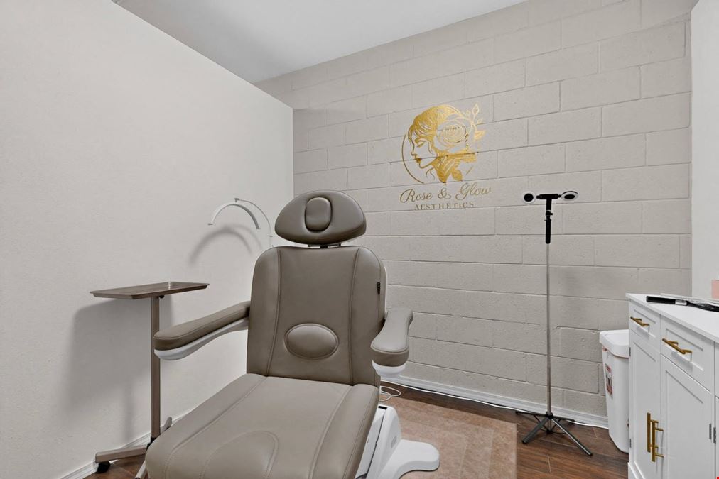 4-SUITE RETAIL/OFFICE · INVESTMENT/OWNER USER