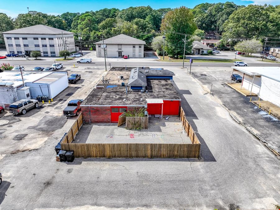 112 Coliseum Blvd