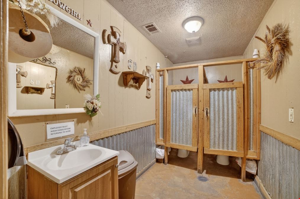 304 FM 148 Terrell - Legendary Dance Hall & Saloon For Sale