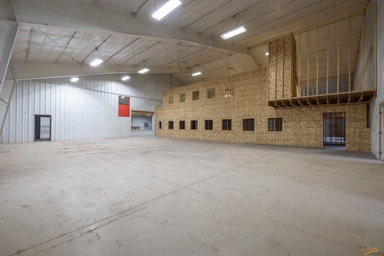 Large warehouse with offices - Hot Springs, SD
