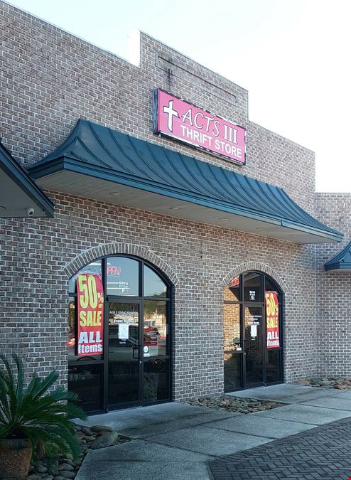 McCall Plaza | Inline Retail Space Available | For Lease