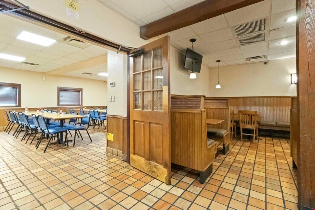 Space Coast Real Estate with BBQ Restaurant