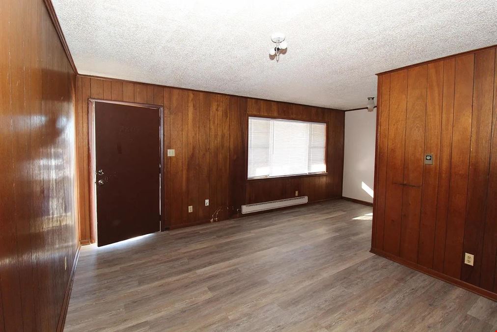 Country Club Apartments