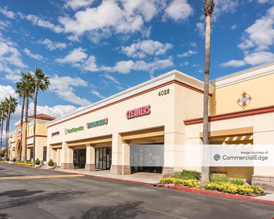 Preview of Retail space for Rent at 4042 Grand Avenue