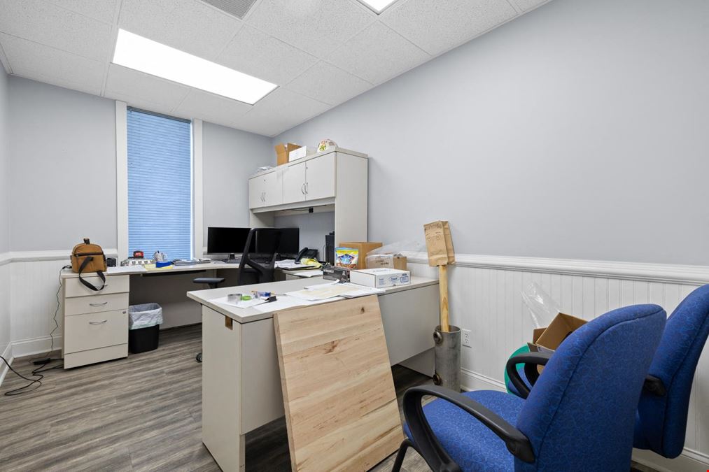 Office/Warehouse on Dodds Ave