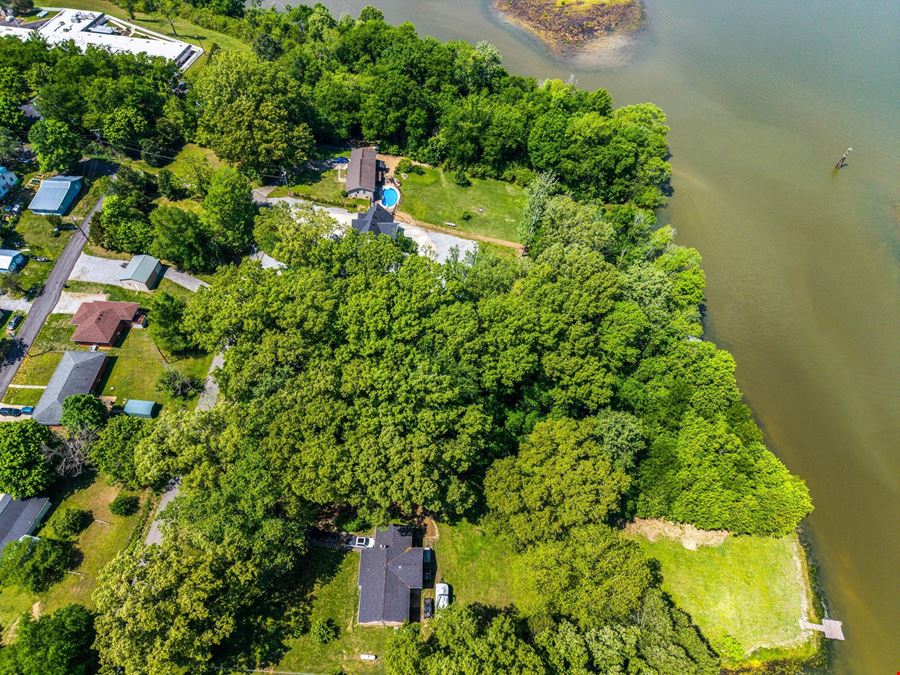 Lakeview Dr