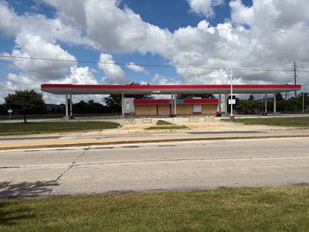 Preview of commercial space at 1501 N Lincoln Ave