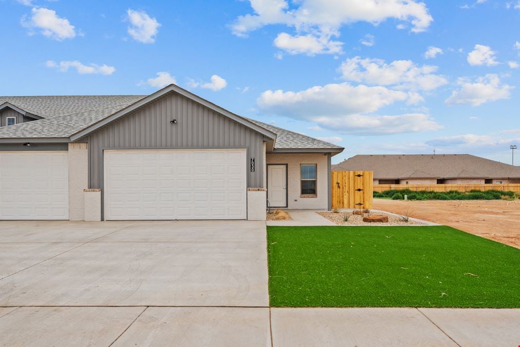 41st Street Luxury Townhomes