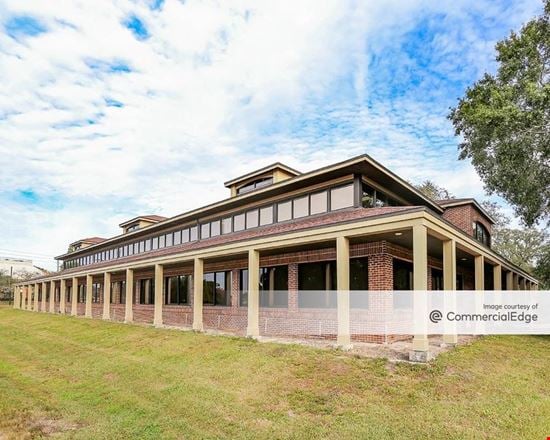 DemiSar Workspace - 2701 West Busch Blvd