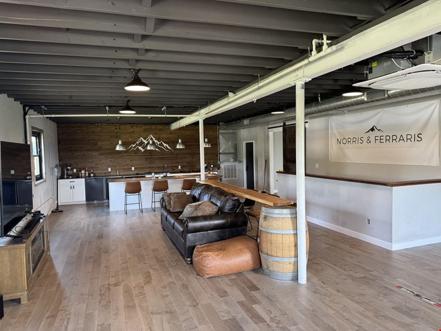 4,960 Square Foot Industrial/Flex Building