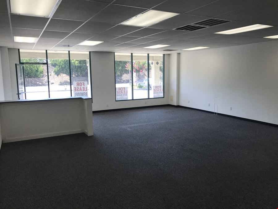 Retail/Office Available in Freestanding Commercial Retail Strip Center