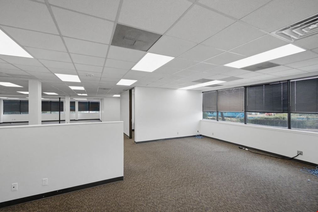 2550 S I-35 Frontage Rd