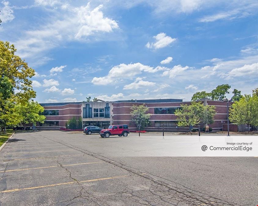 Square Lake Office Park II