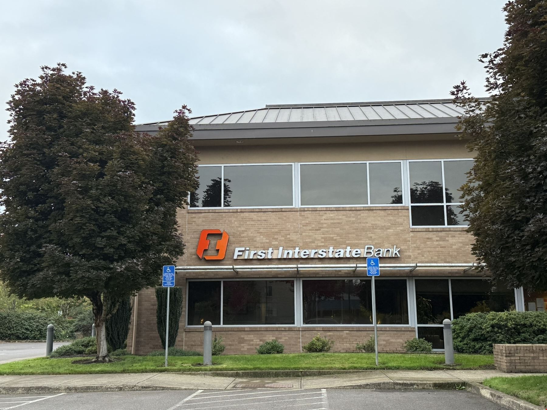 520 Hawthorne Ave SE, Suite 200