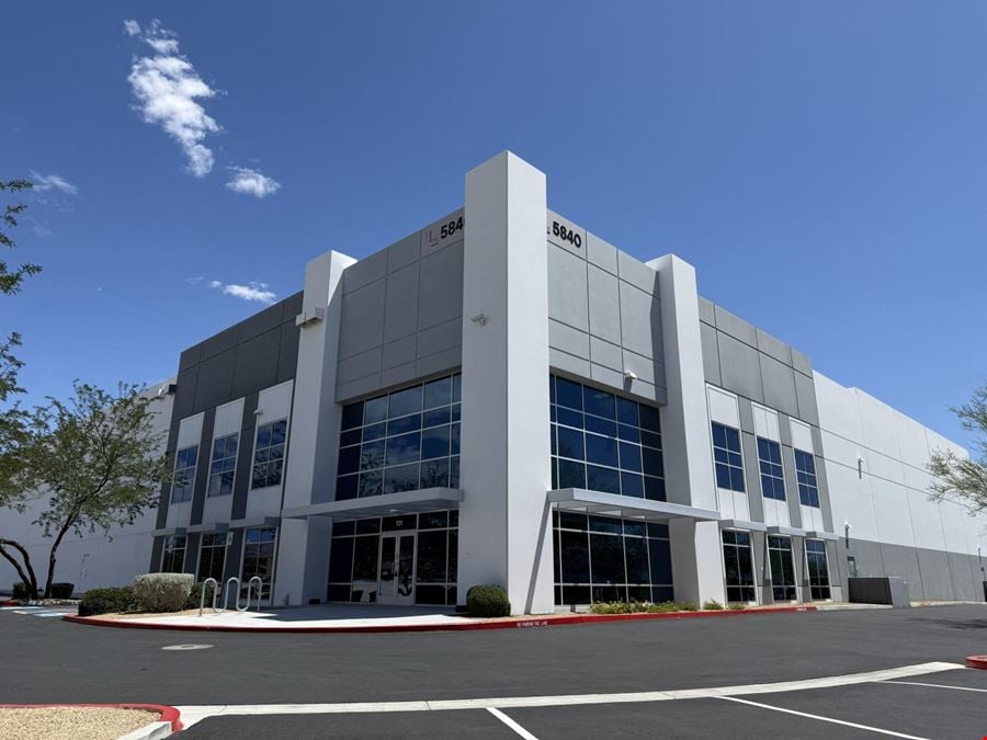 Move-In Ready! ±95K SF office/warehouse - 32' clear height