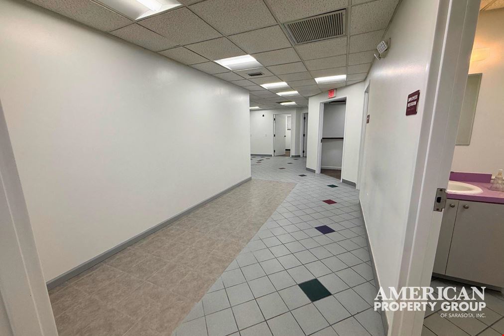 Stand Alone Medical/Office Near Manatee Memorial Hospital