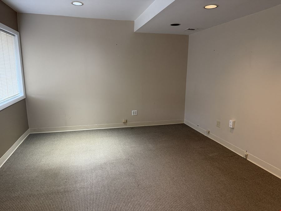 1815 Horace Ave-Office