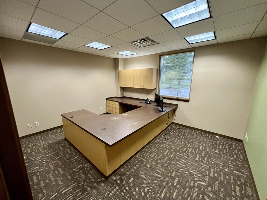 Office Spaces in Flagship Business Park for Sale or Lease