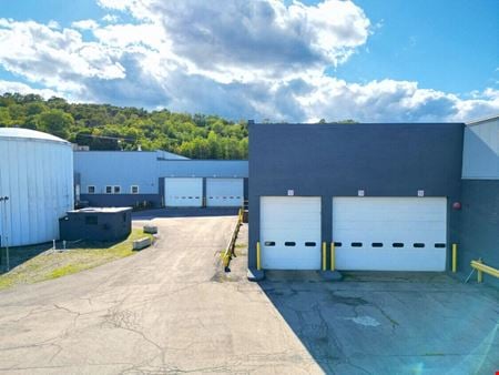 Preview of Industrial space for Rent at 835 Washington Street