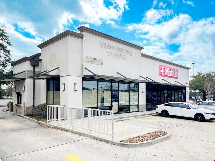 Former Starbucks on Johnston St for Lease