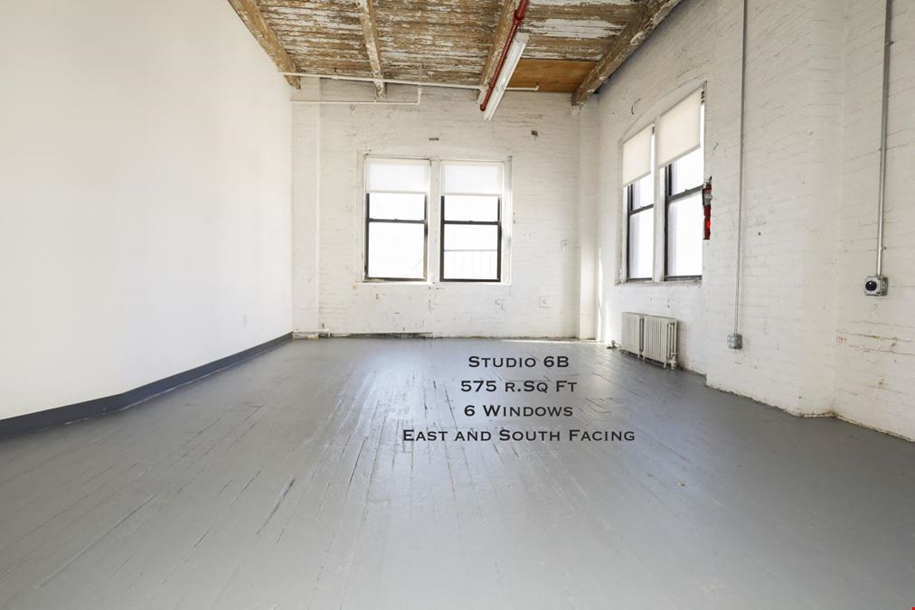 Urban Yard + Footbridge + Queensbridge Studios in Prime Location LIC, Queens