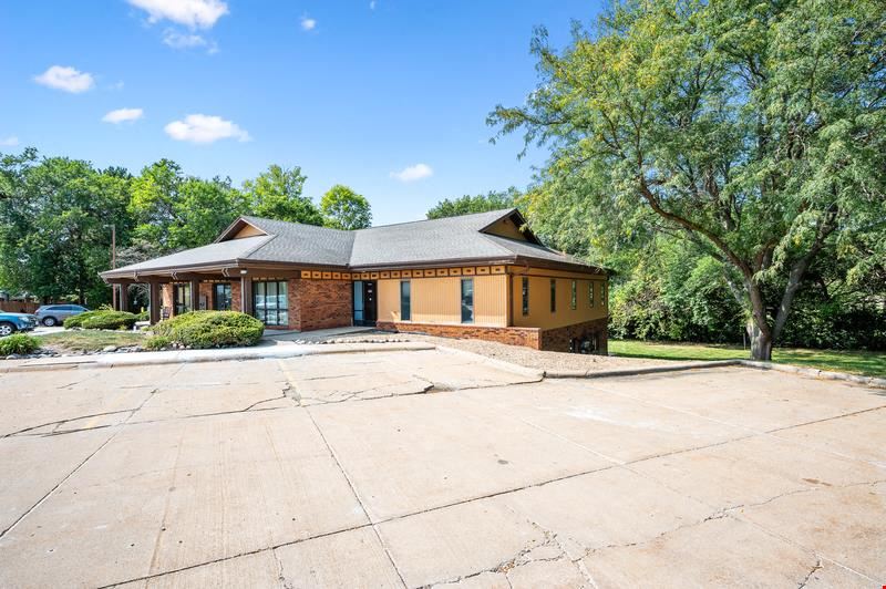 5113 N Executive Dr Suite 103