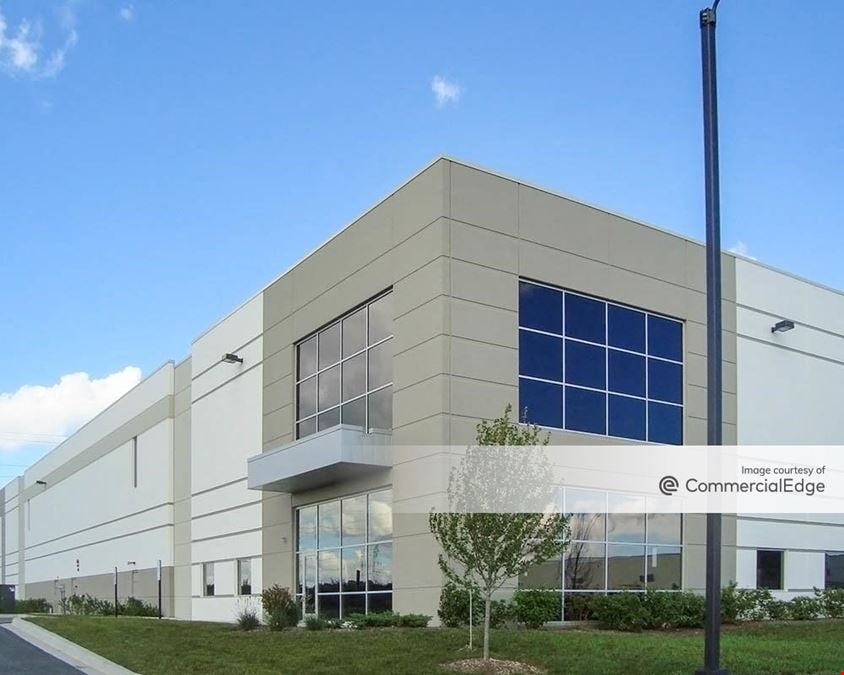 Pinnacle Business Center - 81-87 Paragon Drive