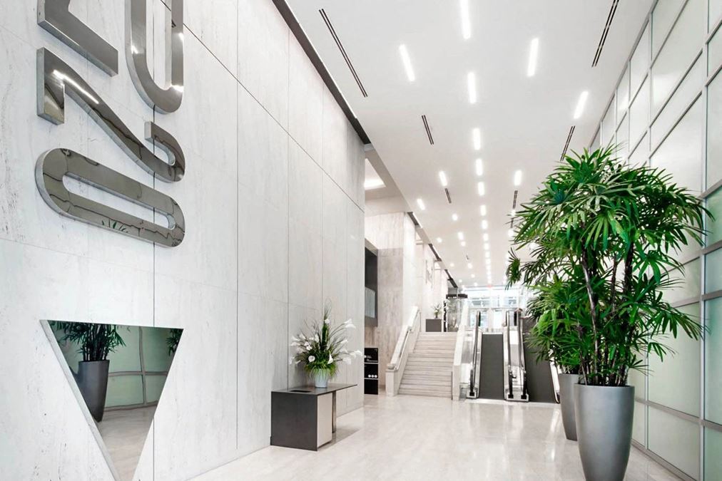 2020 Boulevard Robert-Bourassa