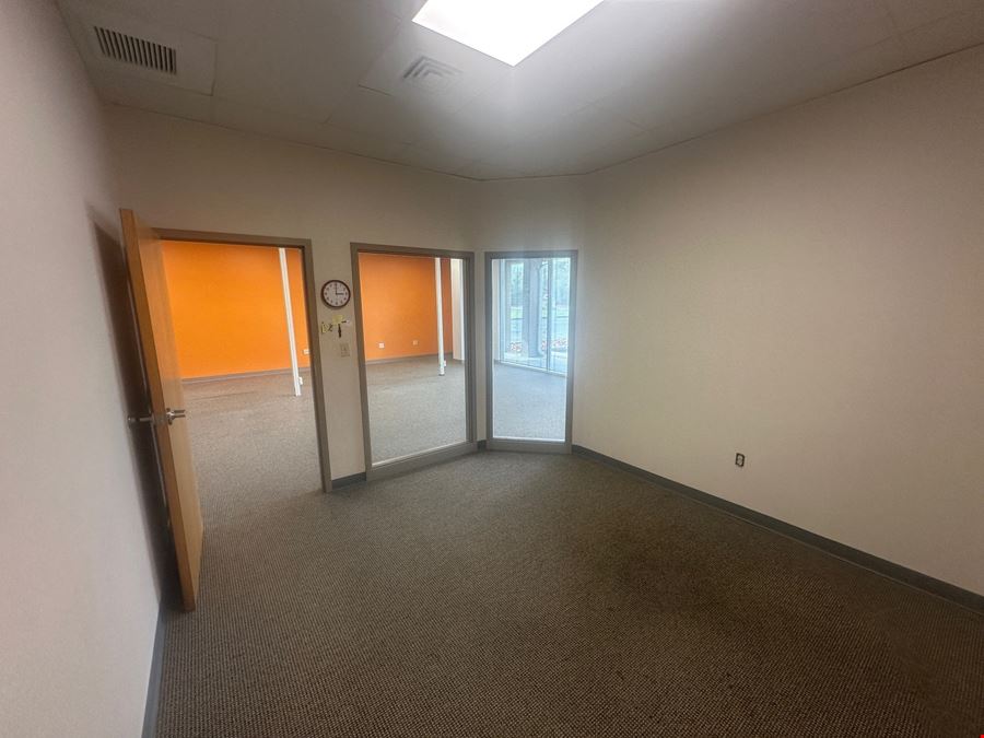 2100sf Retail/Office Space for Lease