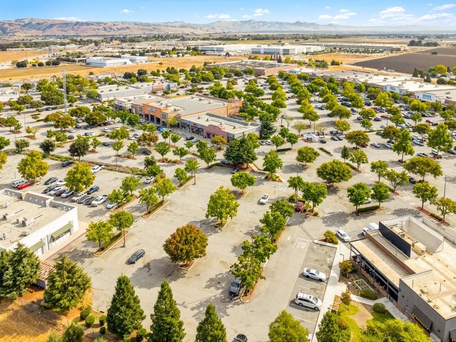 Gilroy Crossing Community Center