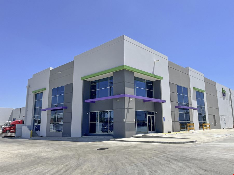 4218 District Blvd
