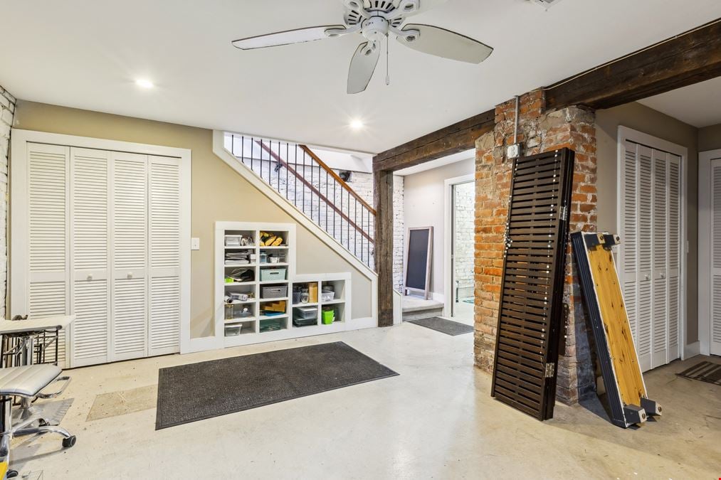 801 Literary Rd