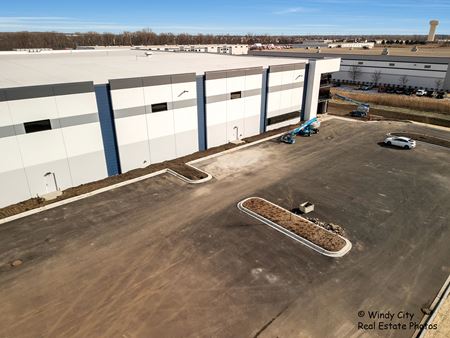 Preview of commercial space at SEC Kenyon Road and IL Rt. 25