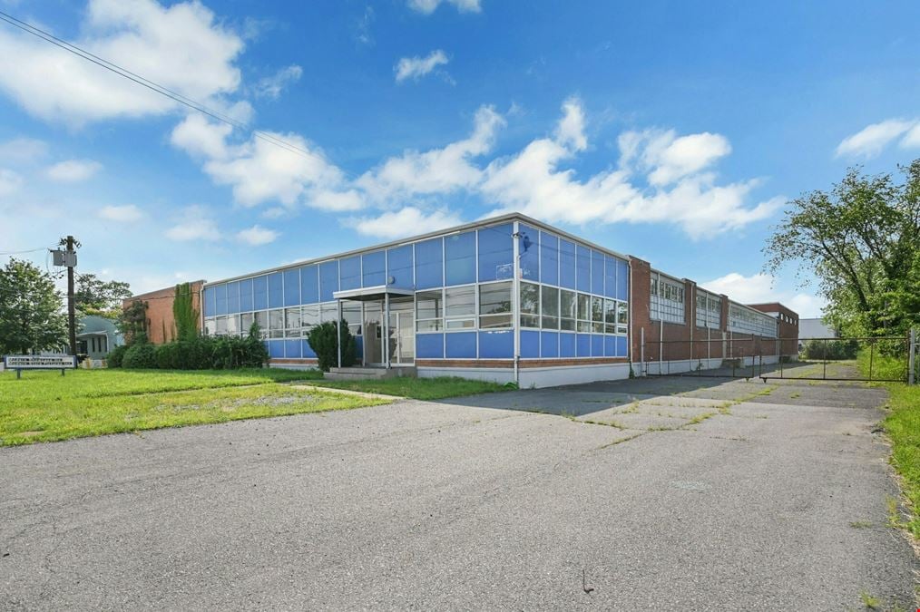 610 Commercial Ave